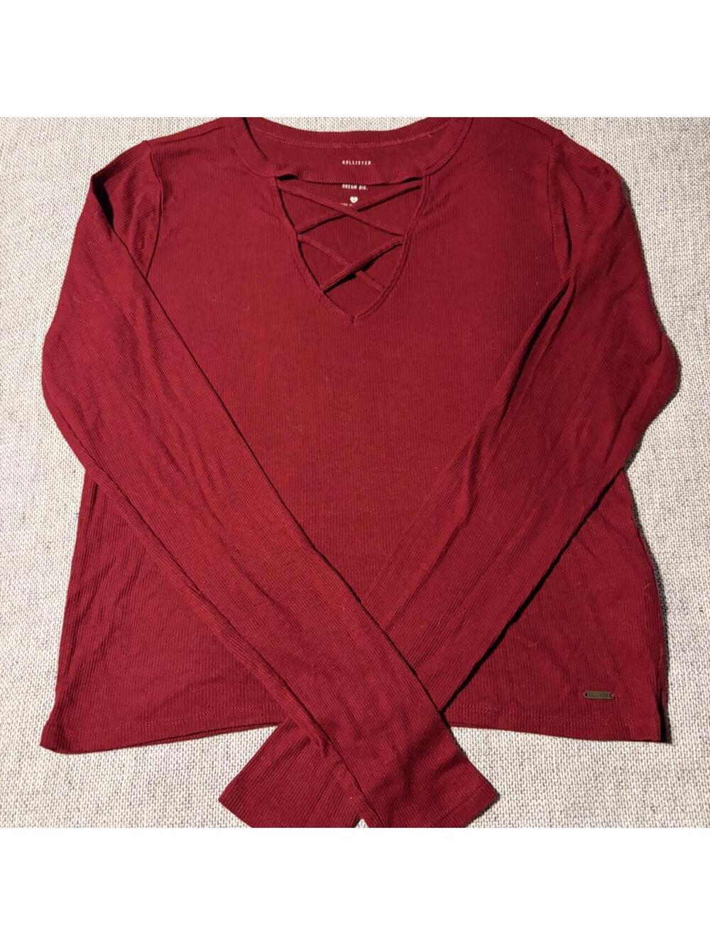 Hollister Co. Women's Burgundy and Red Shirt